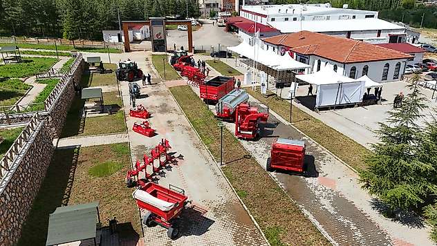 Doğanşehir'de Ortak Tarım Makineleri Parkı Hizmete Açıldı