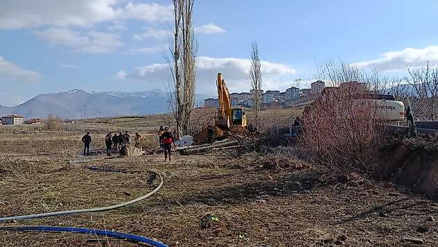 Doğanşehir'de TOKİ Şantiyesinde Göçük: İki İşçi Yaralandı