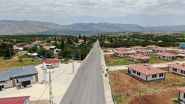 Doğanşehir Yolkoru 'da Tozlu Yol Tarihe Karıştı