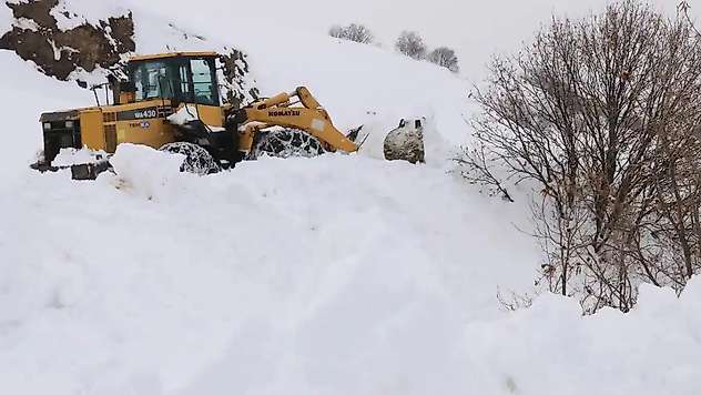 Doğu'da kar nedeniyle 298 yol ulaşıma kapandı