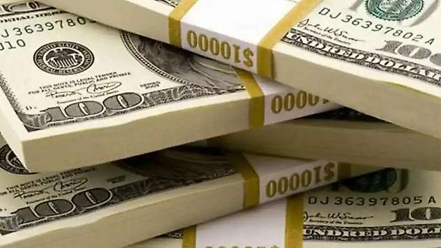Dolar 48 Lirayı Aştı: Piyasalarda İran ve Fed Takibi