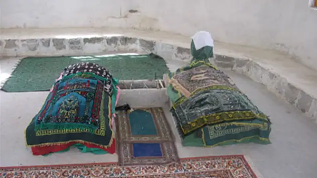 Edir ve Bedir Türbesi: Aşkın ve Yiğitliğin Hikâyesi