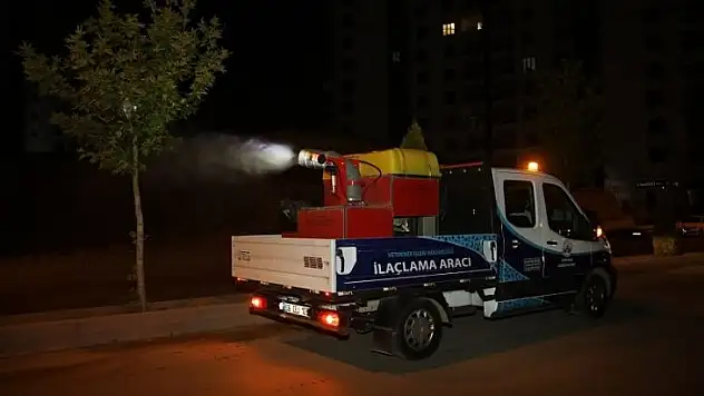 Elazığ Belediyesi'nden Haftanın Yedi Günü İlaçlama Çalışması