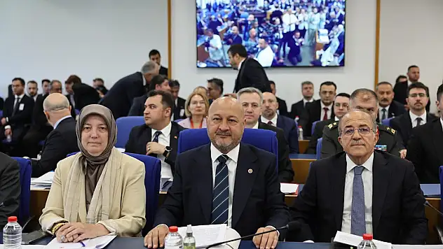 Emekliye zam, paşalara terfi