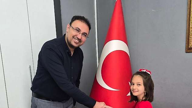 Emircan Eren: '23 Nisan, Geleceğimizin Teminati Çocuklarimiza Duyulan Güvenin En Büyük Göstergesidir'