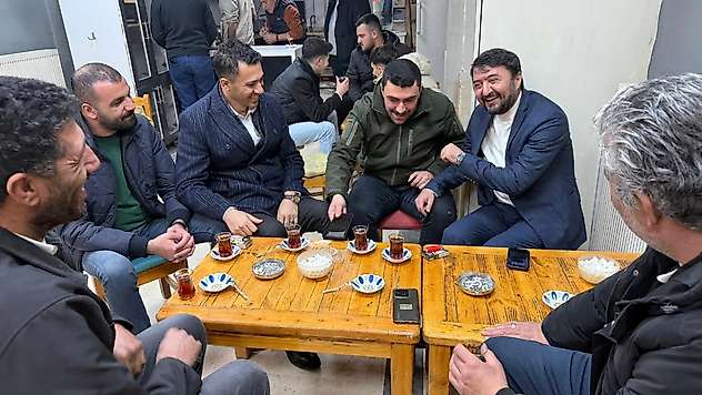 Erdoğan Zelyurt: 'Siyaset Vatandaşla Aynı Masada Kurulur'