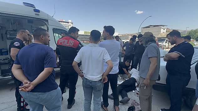 Eski Köy Garajı Yakınında Bıçaklı Kavga: Şüpheliler Kaçamadı