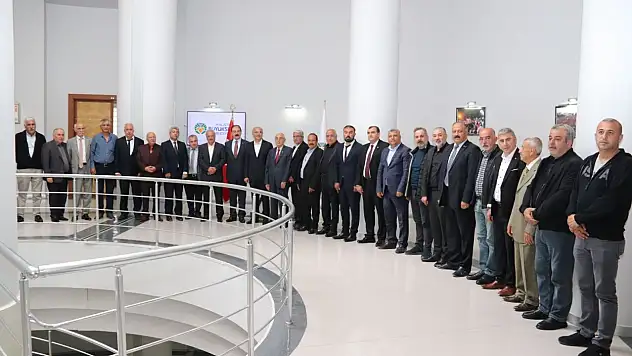 Esnaf Teşkilatlarından Büyükşehir Belediye Başkanı Er'e Ziyaret