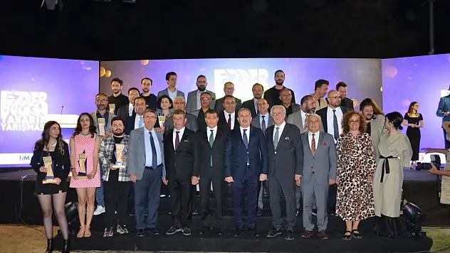 Ezber Bozan Tasarımcılar Ödüllerine Kavuştu