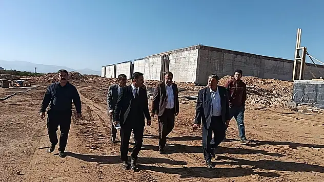 Fendoğlu ve Gök'ten TMO'ya Ziyaret, Akçadağ'da Vatandaş Buluşması