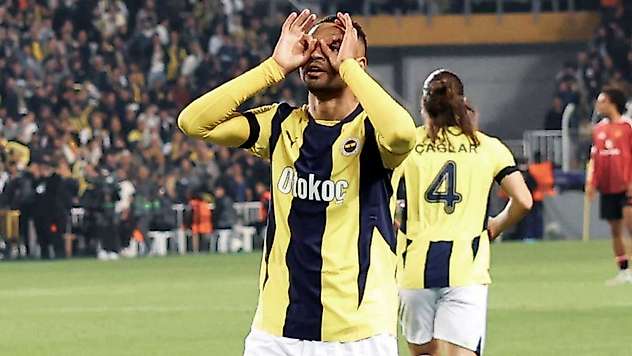 Fenerbahçe, Avrupa Ligi'nde Manchester United'la berabere kaldı