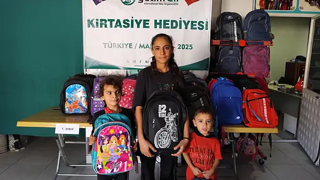 Fransa Yetimeli'den Malatya'daki Öğrencilere Kırtasiye Desteği