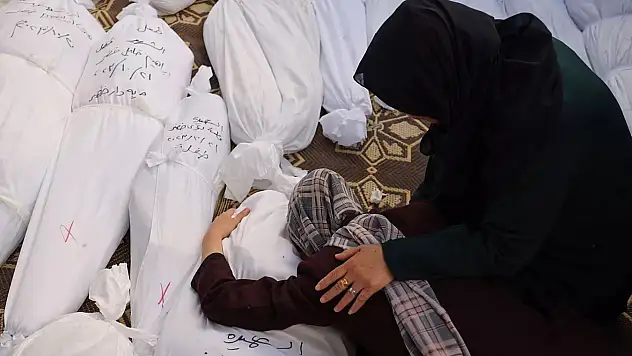 Gazze'de can kaybı 61 bin 827'ye yükseldi