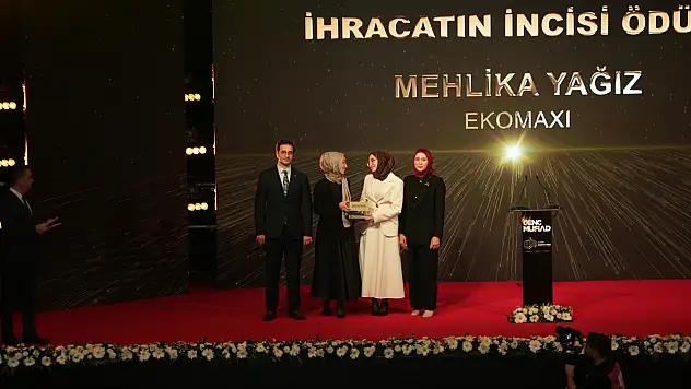 Genç Girişimcilerden Büyük Başarı: Ekomaxi Ödülle Taçlandı