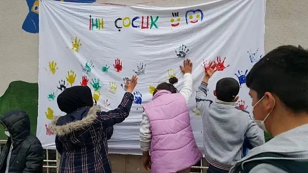 Genç İHH Çocuk Biriminden 'Bedi Besmele Şenliği'