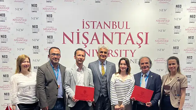 ''Gençlerin yenilikçi ve teknoloji projelerine destek oluyoruz''