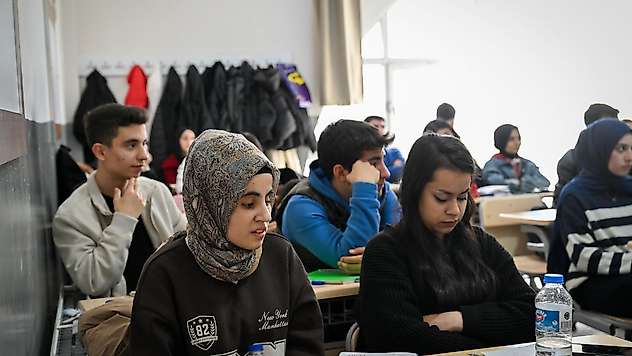 Görme Engelli İki Kardeşin  YKS Azmi İlham Veriyor