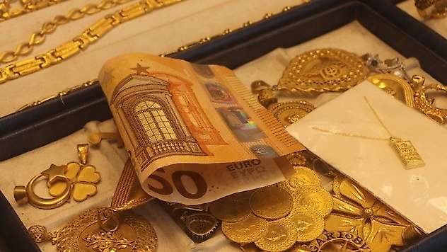 Gram, Tam, Cumhuriyet ve Çeyrek altın ne kadar?