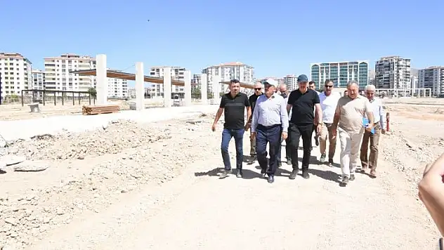 Gürkan,'100. Yıl Parkımız Cumhuriyetimizin 100. Yılına Yakışır Bir Şekilde İnşa Ediliyor'