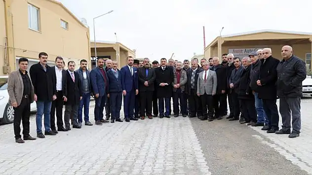 Başkan Gürkan, Galericiler Sitesi Esnafları İle Biraraya Geldi