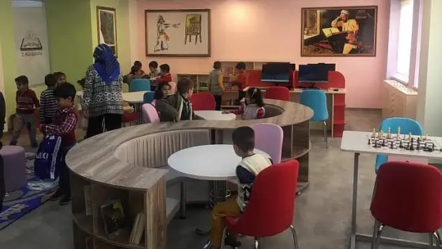 Doğanşehir'de Semt Sahası ve Kütüphane Açılışı Yapıldı