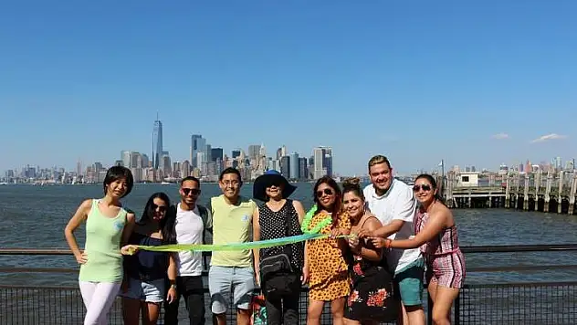 Dünya Değişim Akademisi 98. Merkezini New York'ta Açtı!