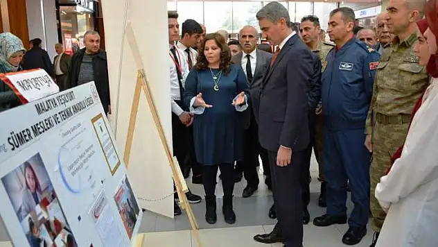 Vali Baruş, E-Twinning Projesi Final Sergisi Açılışına Katıldı