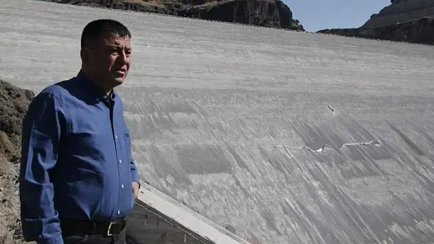 Ağbaba, Yoncalı Barajı'nda Çalışmayı Durdurdular