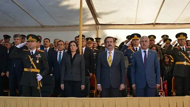 Cumhuriyetimizin 95. Yılı Törenle Kutlandı