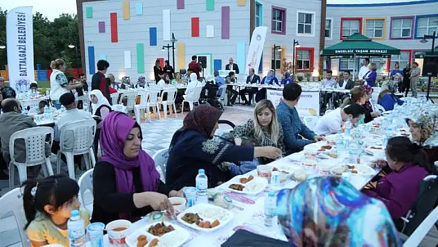 Özel Gereksinimli Öğrenciler Ve Aileleri İle İftar