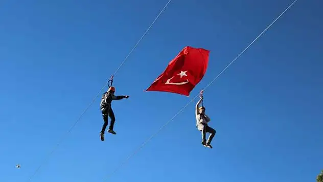 95. Yılı Macera Parkı'nda Kutladılar