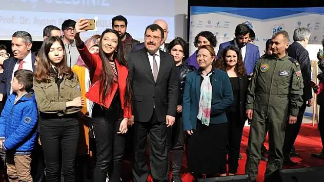 TÜBİTAK Başkanı Prof. Dr. Mandal, MTÜ'de 'Kariyer ve Marka Sohbetlerine' katıldı