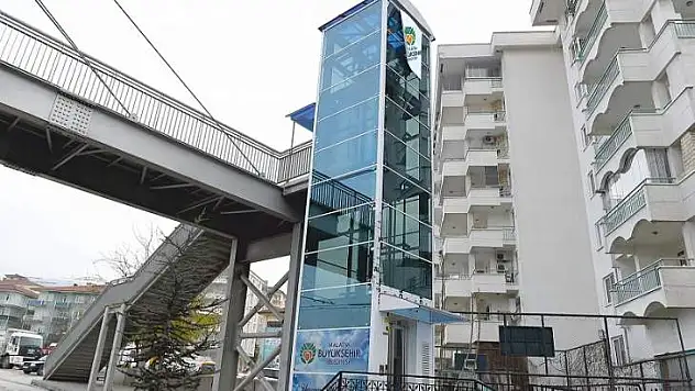 Büyükşehir Belediyesi Hizmetlerinde Engelli Ve Yaşlı Vatandaşları Unutmuyor