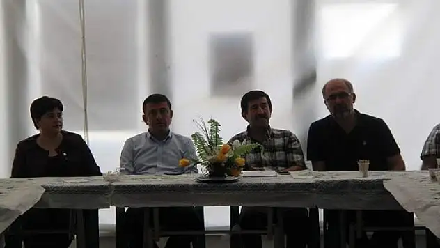 Ağbaba, 'Eğitim Sistemi Tek Tip İnsan Yetiştirmeyi Amaçlıyor'