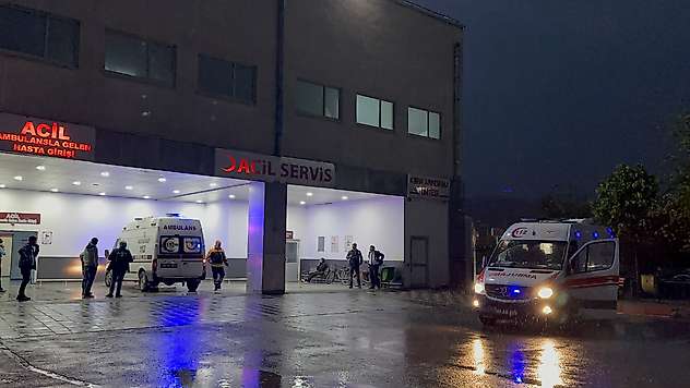 Hekimhan'da Silahla Yaralanan Kepçe Operatörü Hastaneye Sevk Edildi