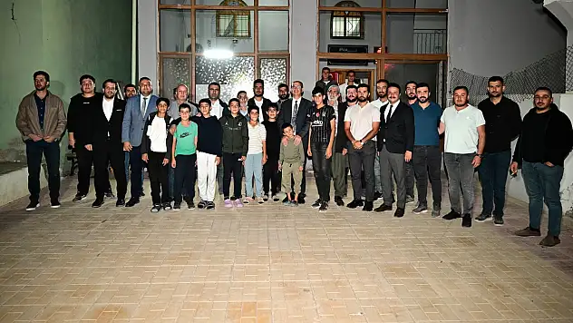 Her Mahalle Aynı Değerde, Her Talep Kıymetlidir