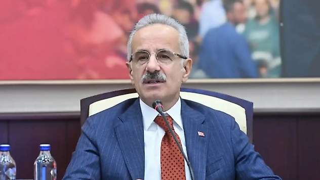 Hürmüz Boğazı'nda 15 Türk Gemisi Takipte