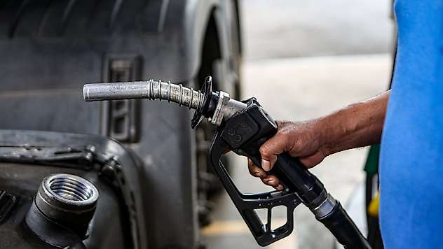 Hürmüz Boğazı'ndaki gerilim petrol fiyatını yükseltti