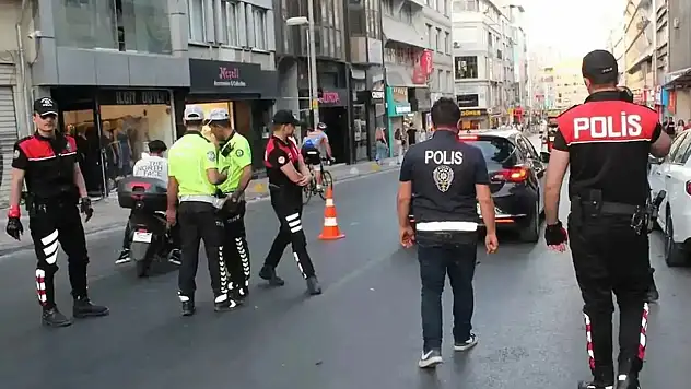 'Huzur İstanbul' uygulamasında 975 gözaltı