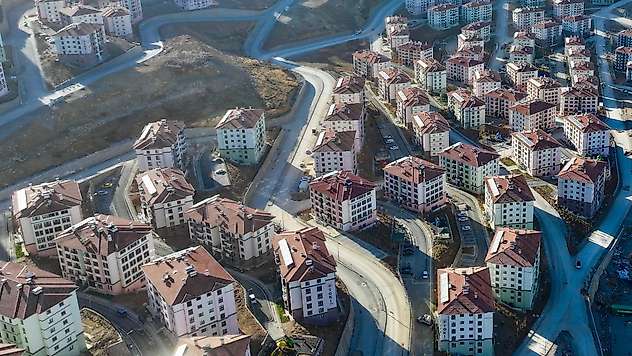 İkizce Deprem Konutları'nda Ramazan'da Ekmek Sorunu