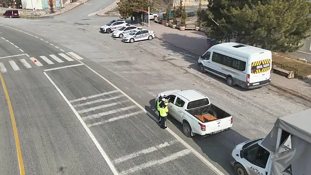 İl Jandarma Komutanlığı Ekiplerince Drone Destekli Trafik Denetimi Gerçekleştirildi