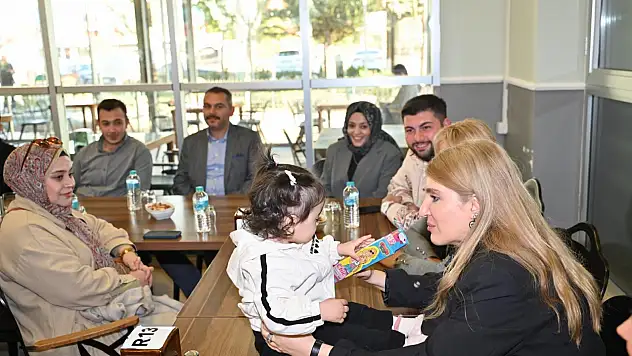 İnanç Siraç Kara Ölmeztorak'tan Gençlere, Esnafa ve Kadın Girişimcilere Destek