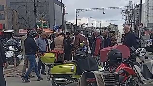 İnönü Caddesi'nde Kaza: Motokurye Yaralandı