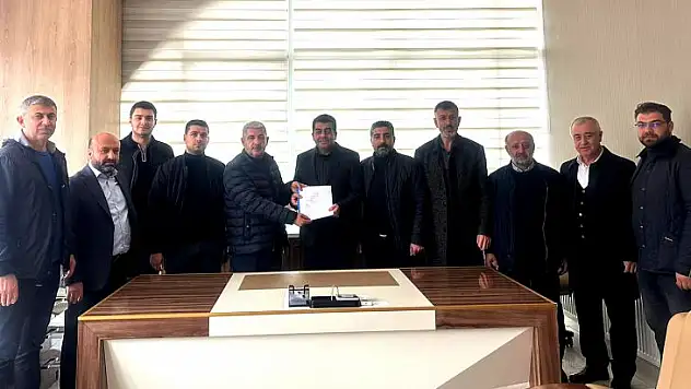 İş İnsanı Pekel AK Parti Malatya Milletvekili Aday Adaylık Başvurusunu Yaptı