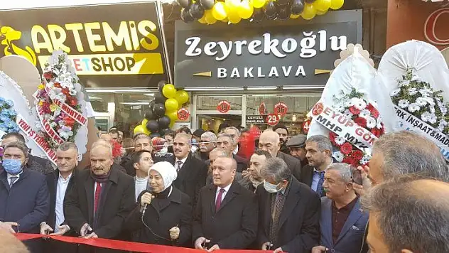 İş Yeri Açılışına Yoğun İlgi