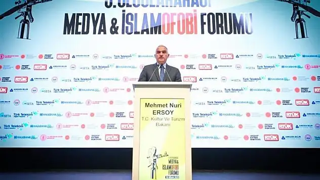 İslamofobi İslam korkusu değil İslam nefreti demektir