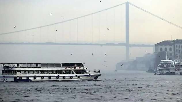 İstanbul Boğazı'nda gemi trafiği durduruldu