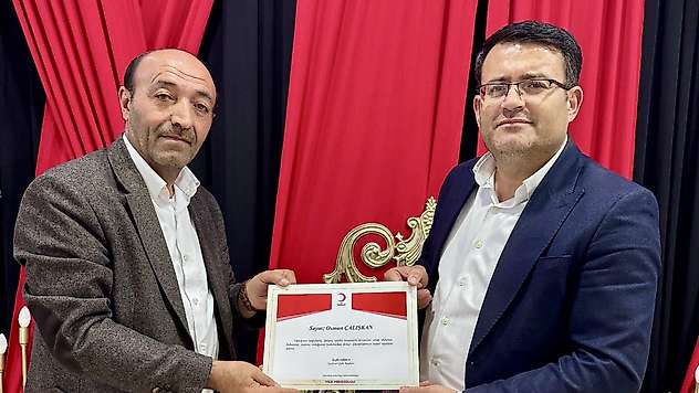 İstanbul'daki Malatyalı Dernek Başkanlarına Kızılay'dan Teşekkür Belgesi