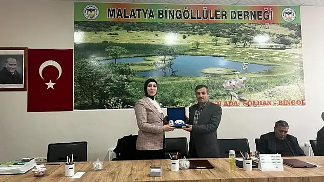 İYİ Partili Sarıtaç,'Devlete Millet Yakışacak'