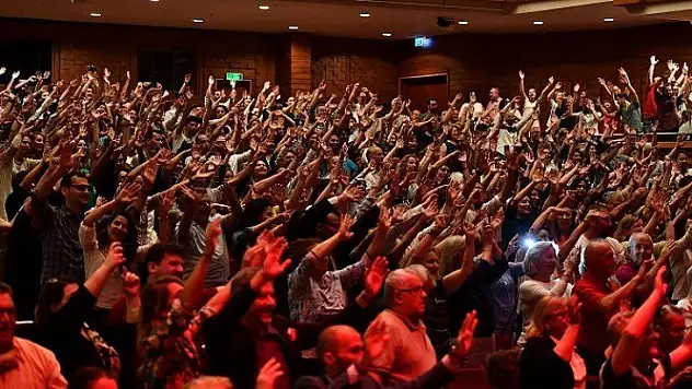 İzmir yeni yıla müzikle merhaba diyor